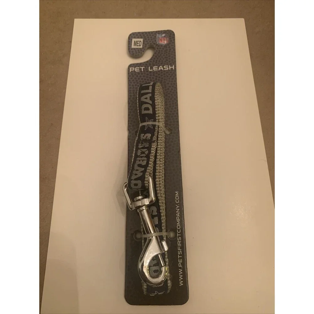 Dallas Cowboys Med Pet Leash (T-J)